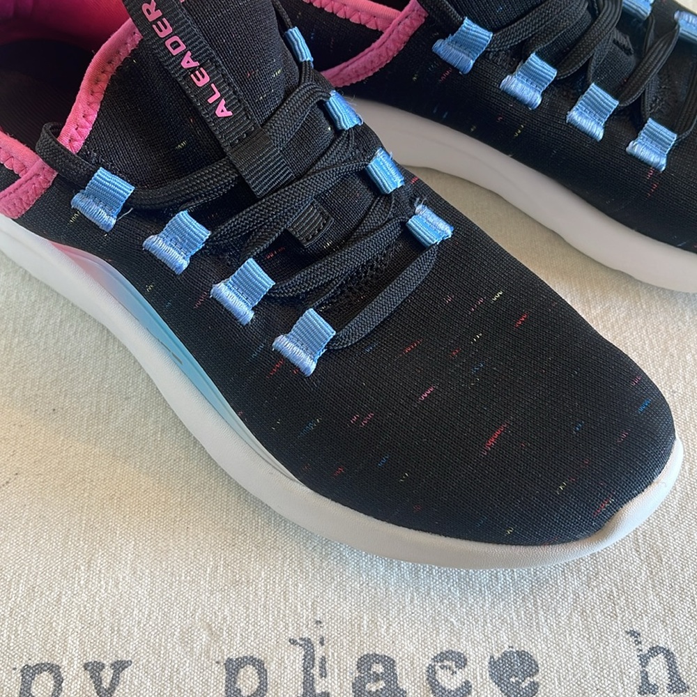 ALEADER Black and Pink Athletic Sneakers - Picture 2 of 11